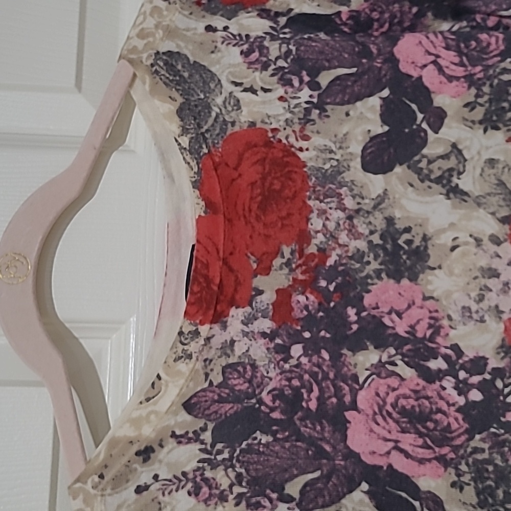 Valentino Red and Pink Floral Long Sleeve Top from Talbots with Merino wool. - Picture 4 of 6